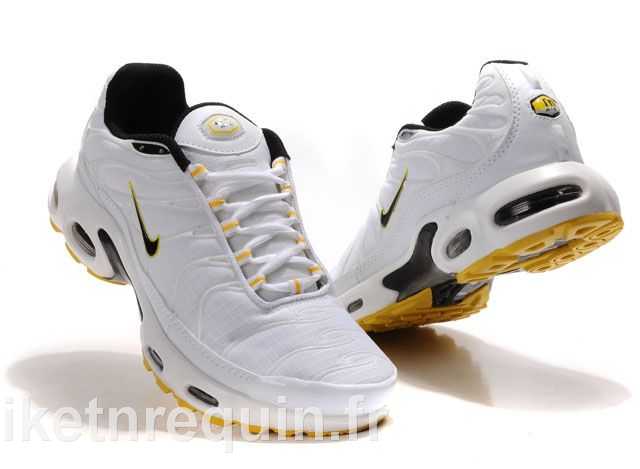 air tn chaussures blanches face inférieure jaune (2)